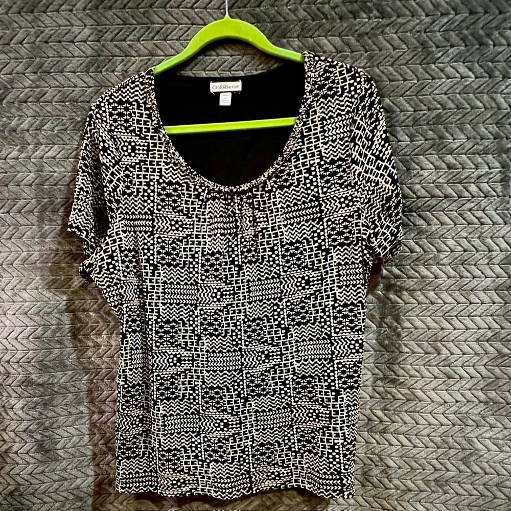 Black/ White Patterned With Black Lining Blouse S… - image 1